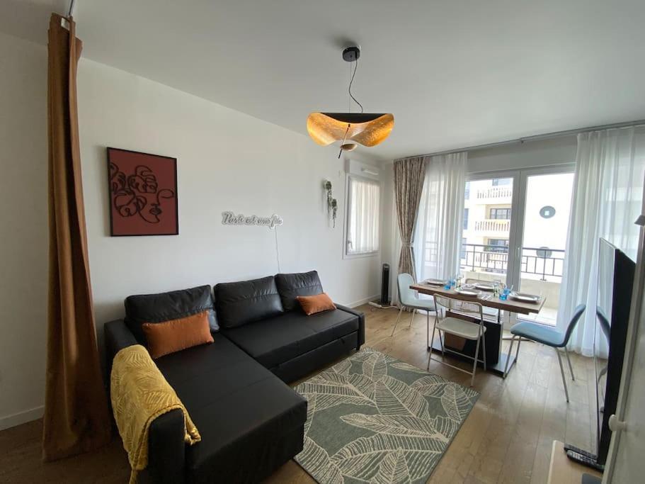 Le Charme Des Docks - 1bd - 4pax Apartment
